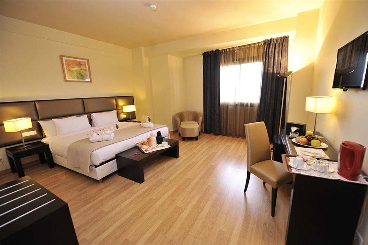 Liberte Oran Hotel Bagian luar foto