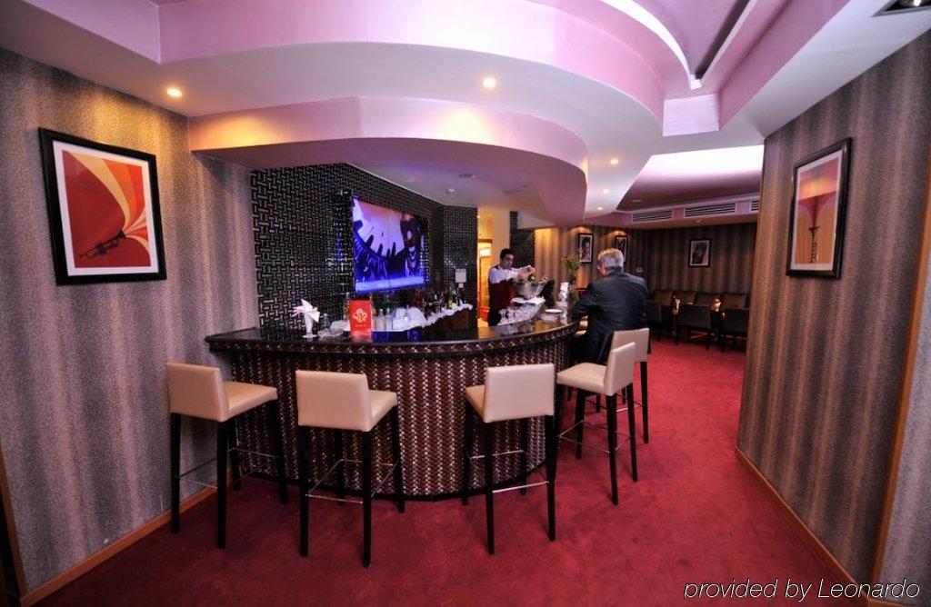 Liberte Oran Hotel Bagian luar foto