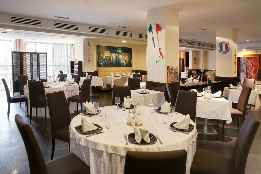Liberte Oran Hotel Bagian luar foto